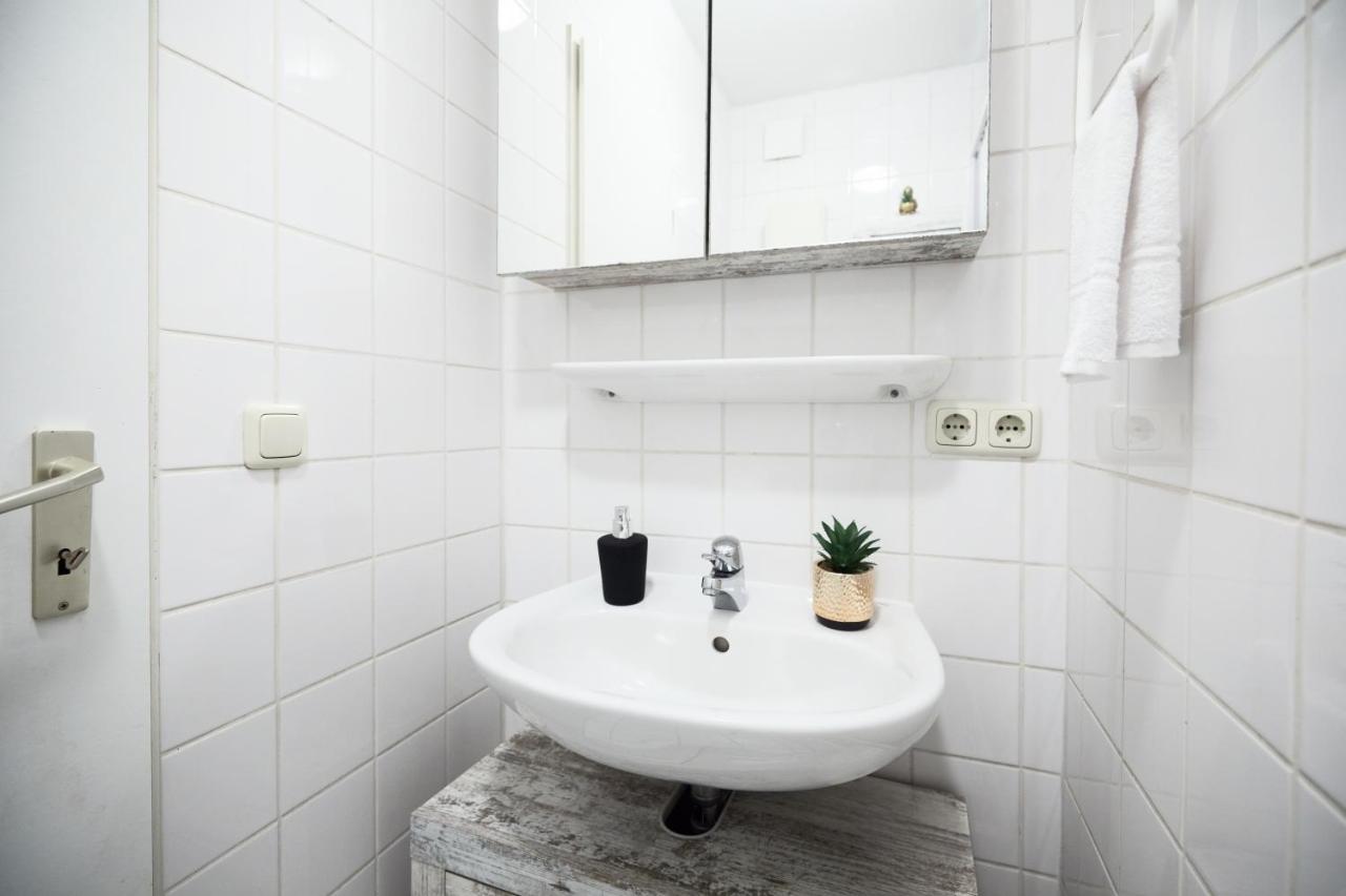 Stilvolles Ruhiges Studio - Parkplatz, Wifi, Tv Em-Apartments Deutschland Bielefeld Exterior photo